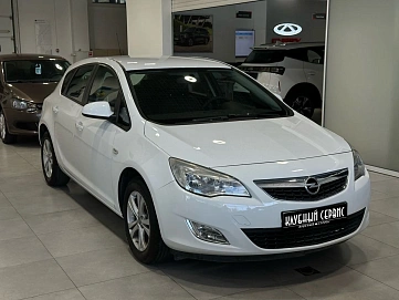 Opel Astra, 2012г, передний привод, механика
