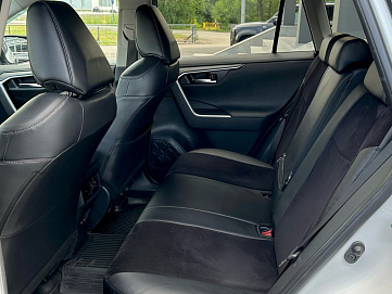 Toyota RAV4, 2020г, полный привод, автомат