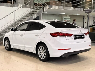 Hyundai Elantra, 2018г, передний привод, механика