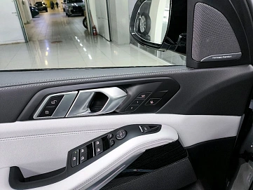 BMW X5, 2025г, полный привод, автомат