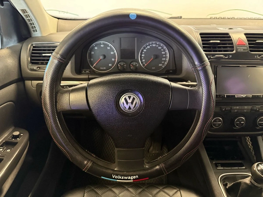 Volkswagen Jetta, 2009г., передний привод, механика