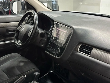 Mitsubishi Outlander, 2017г, полный привод, вариатор