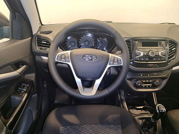 Lada (ВАЗ) Vesta, 2018г, передний привод, механика