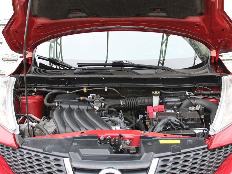 Nissan Juke, 2011г., передний привод, вариатор