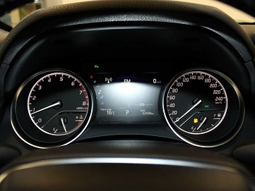 Toyota Camry, 2019г, передний привод, автомат