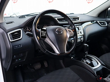 Nissan Qashqai, 2015г, передний привод, вариатор