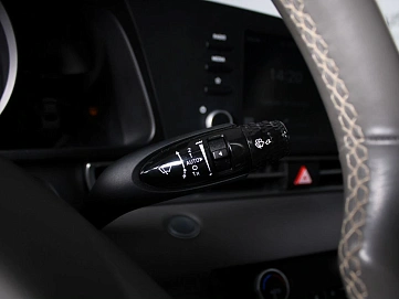 Hyundai Elantra, 2021г., передний привод, автомат