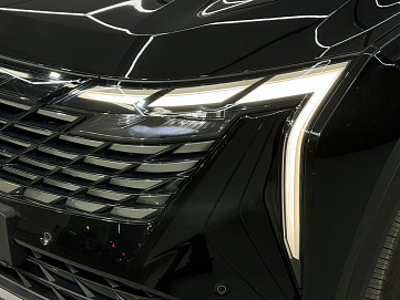 Geely Atlas, 2023г, передний привод, робот