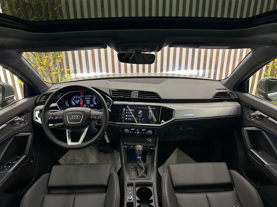 Audi Q3, 2024г., передний привод, робот