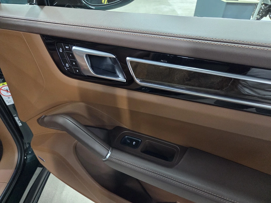 Porsche Cayenne, 2022г., полный привод, автомат