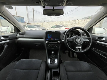 Volkswagen Golf, 2011г, передний привод, автомат