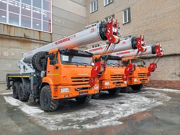 Челябинец КС 55732, 2025г