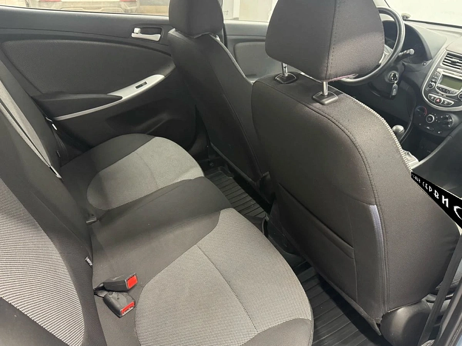 Hyundai Solaris, 2012г., передний привод, механика