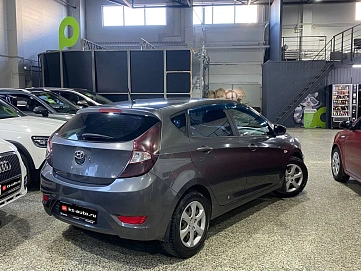 Hyundai Solaris, 2011г., передний привод, механика