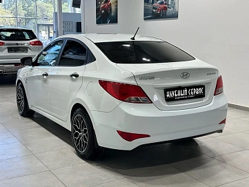 Hyundai Solaris, 2015г, передний привод, автомат