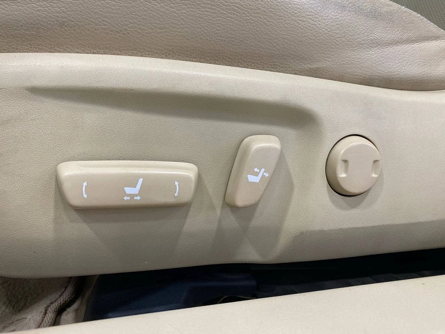 Toyota Camry, 2015г., передний привод, автомат