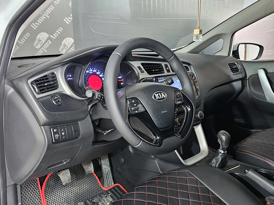 Kia Ceed, 2012г., передний привод, механика
