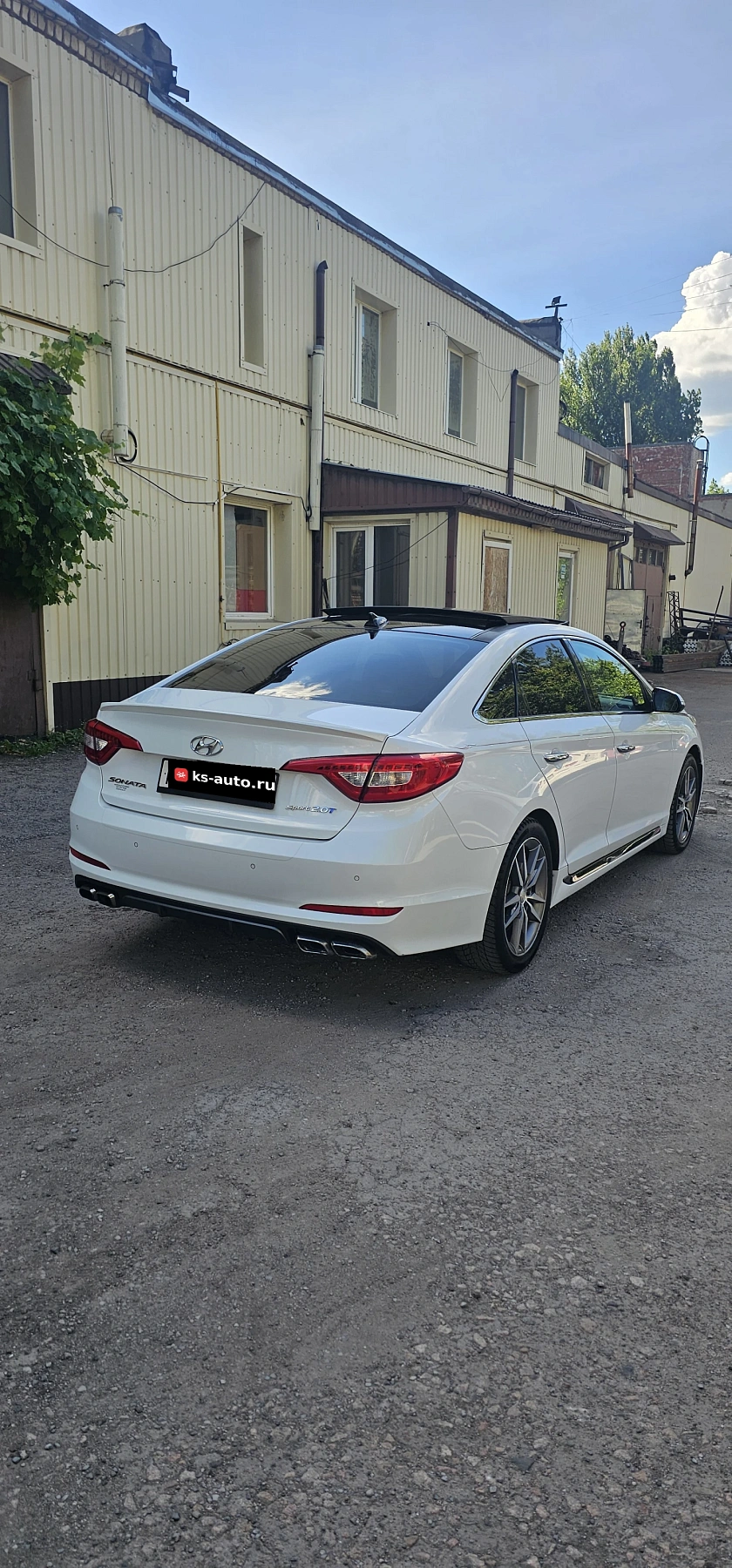 Hyundai Sonata, 2014г., передний привод, автомат
