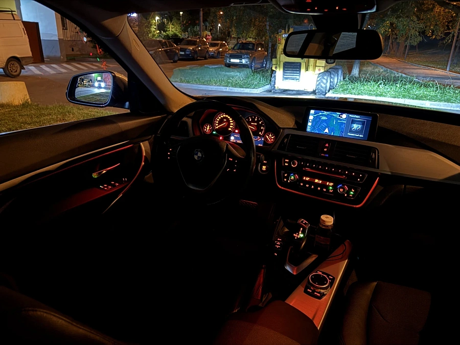 BMW 3 серии, 2016г., задний привод, автомат