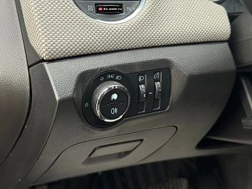 Chevrolet Cruze, 2011г., передний привод, автомат
