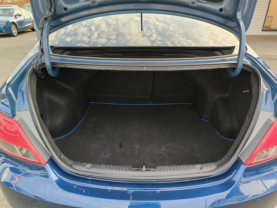 Hyundai Solaris, 2015г., передний привод, автомат