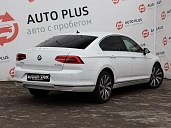 Volkswagen Passat, 2016г., передний привод, робот