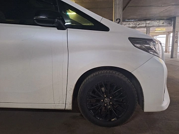 Toyota Alphard, 2016г, передний привод, автомат