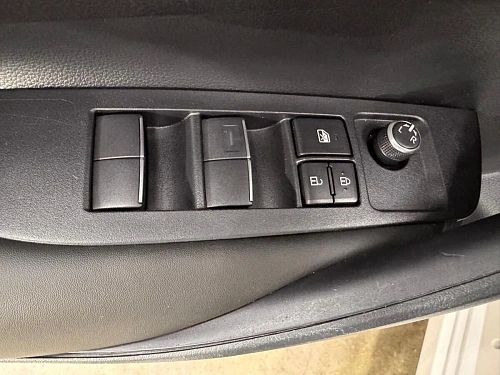 Toyota Corolla, 2022г, передний привод, вариатор