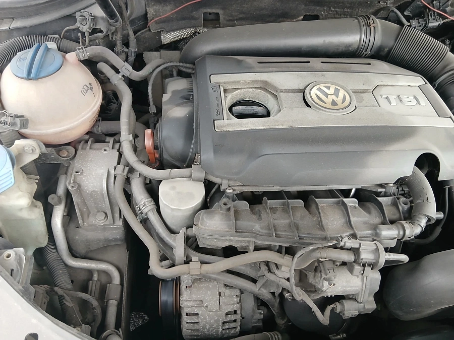 Volkswagen Passat, 2010г., передний привод, робот