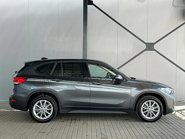 BMW X1, 2021г., передний привод, робот