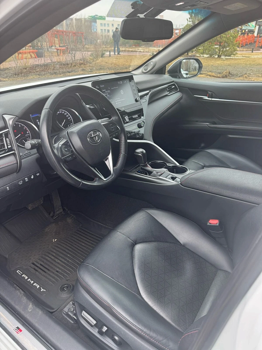Toyota Camry, 2022г., передний привод, автомат