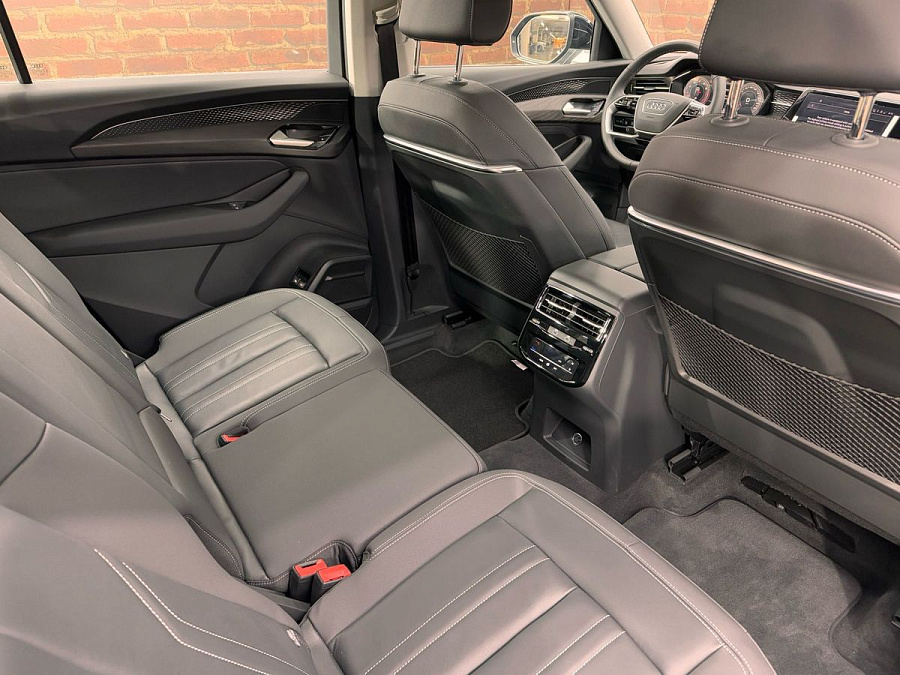 Audi Q6, 2024г., полный привод, робот