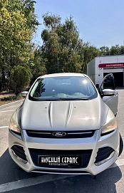 Ford Kuga, 2014г, передний привод, автомат