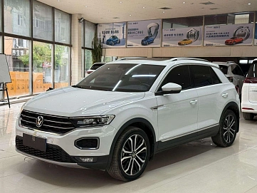 Volkswagen T-Roc, 2021г, полный привод, робот