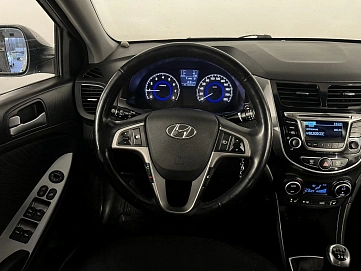 Hyundai Solaris, 2015г, передний привод, механика