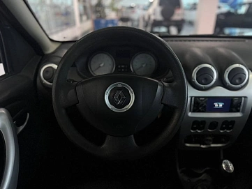 Renault Sandero, 2011г, передний привод, механика