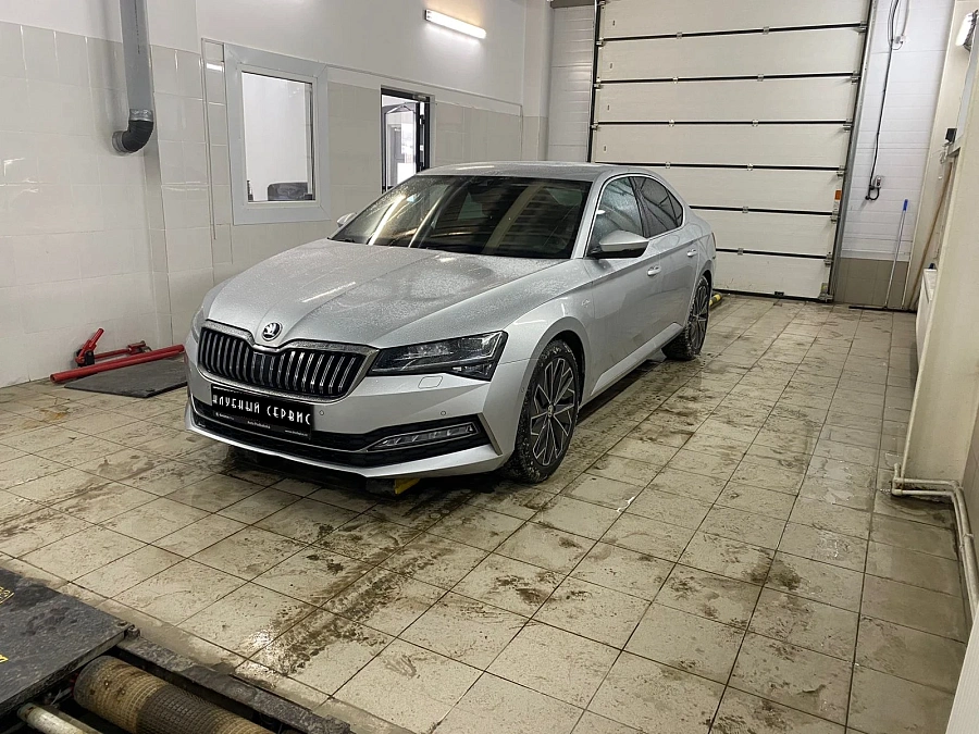Skoda Superb, 2019г., полный привод, робот