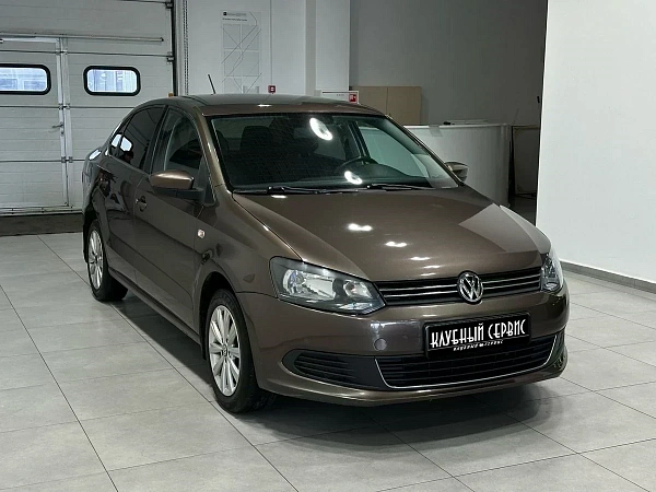 Volkswagen Polo, 2015г., передний привод, автомат