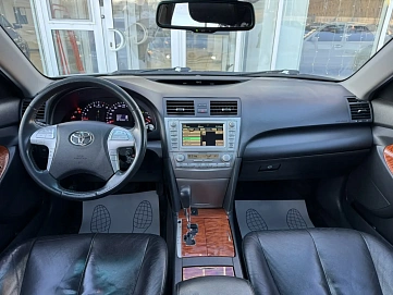 Toyota Camry, 2010г, передний привод, автомат