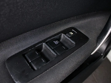Nissan Qashqai, 2013г., передний привод, вариатор