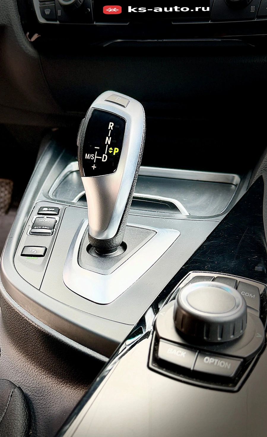 BMW 3 серии, 2017г., задний привод, автомат