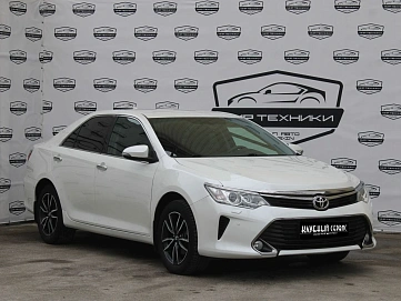 Toyota Camry, 2017г, передний привод, автомат