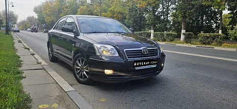 Toyota Avensis, 2004г, передний привод, автомат