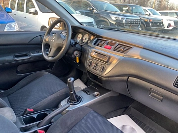 Mitsubishi Lancer, 2006г, передний привод, механика