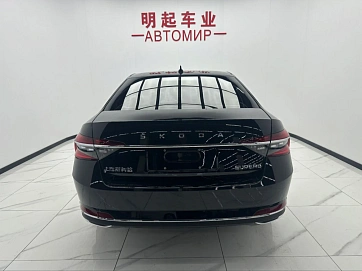 Skoda Superb, 2022г., передний привод, робот