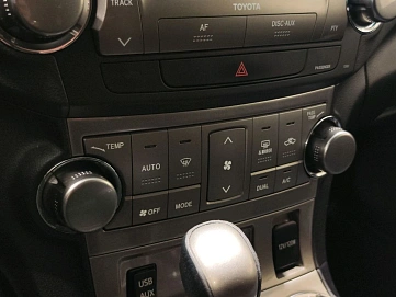 Toyota Highlander, 2013г, полный привод, автомат