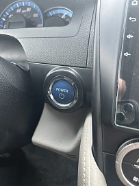 Toyota Camry, 2012г, передний привод, вариатор