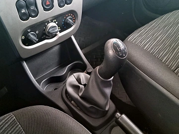 Renault Sandero, 2011г, передний привод, механика