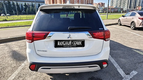 Mitsubishi Outlander, 2021г, полный привод, вариатор