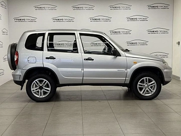 Chevrolet Niva, 2010г, передний привод, механика